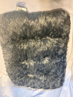 Plush Faux Fur Small Pet Bedding Pad - Gray